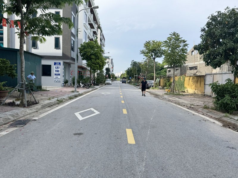 Bán Gấp Đất Lô Góc 30m2 TĐC Ngọc Thụy, Đường 15m, View Trường Học, Sổ Đỏ Sẵn 5