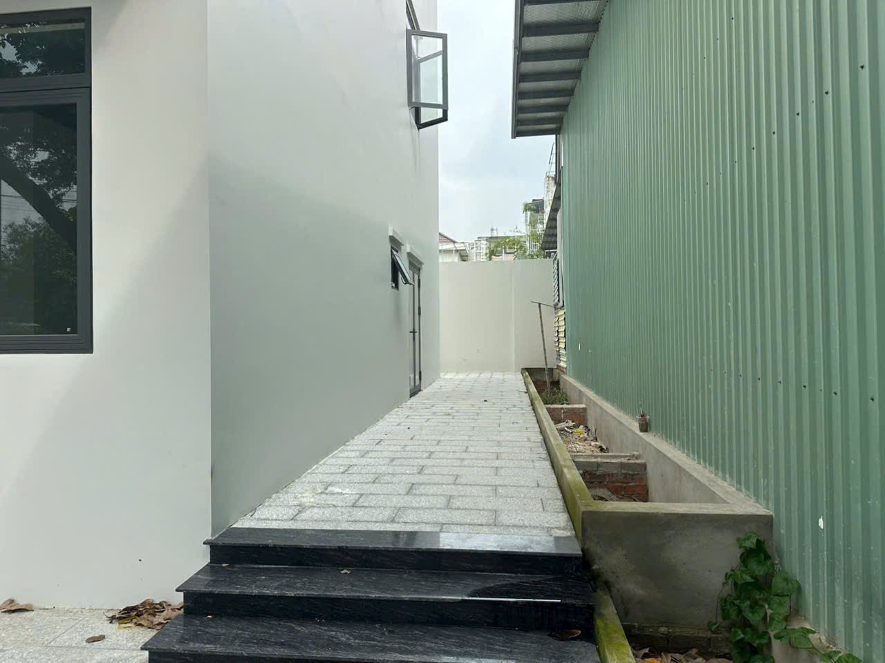 Cho thuê Nhà mặt tiền Phường Phước Long B, Quận 9, Diện tích 370m², Giá 48 Triệu/tháng