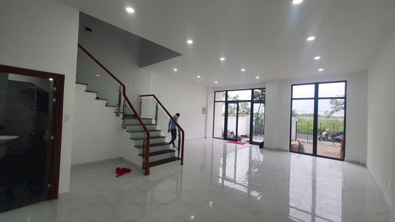 Cần bán Biệt thự Phường Cát Lái, Quận 2, Diện tích 119m², Giá 12 Tỷ 5