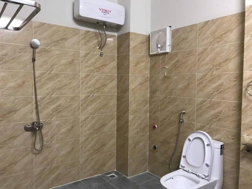 Cho thuê nhà nguyên căn 3 tầng 4 phòng ngủ gần chợ Ngô Quyền Phường 6 Đà Lạt giá 15tr 5