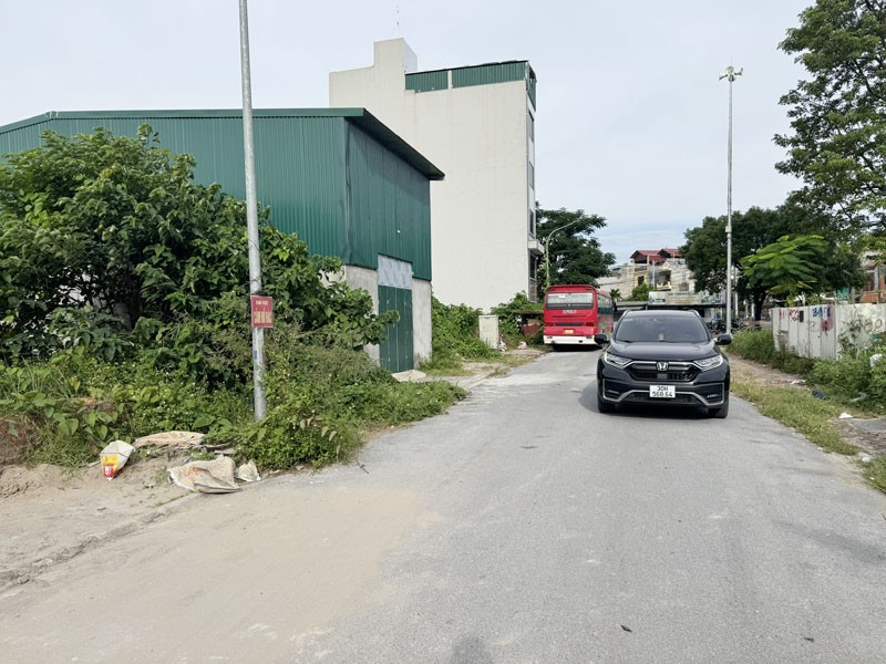 ĐÓN SÓNG ĐẦU TƯ: Lô Đất Vàng 90m2 Làng Cam Gia Lâm - Vị Trí Kim Cương, Cạnh Đường 30m, Tiềm Năng 3