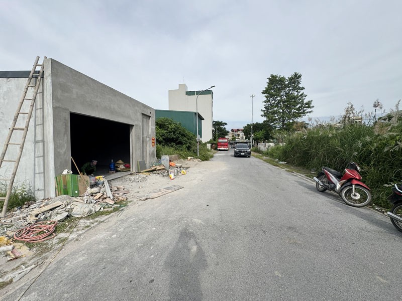 ĐÓN SÓNG ĐẦU TƯ: Lô Đất Vàng 90m2 Làng Cam Gia Lâm - Vị Trí Kim Cương, Cạnh Đường 30m, Tiềm Năng 5