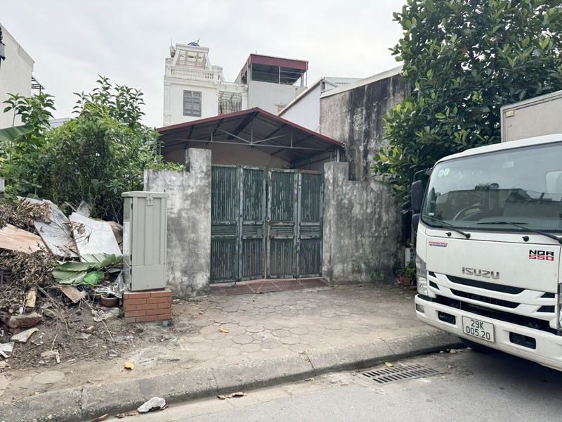 Cần bán 217m2 đất đấu giá 31ha Trâu Quỳ - Mặt Phố Chính Trung. Đường 3 ô tô tránh, phù hợp VP/CT 3