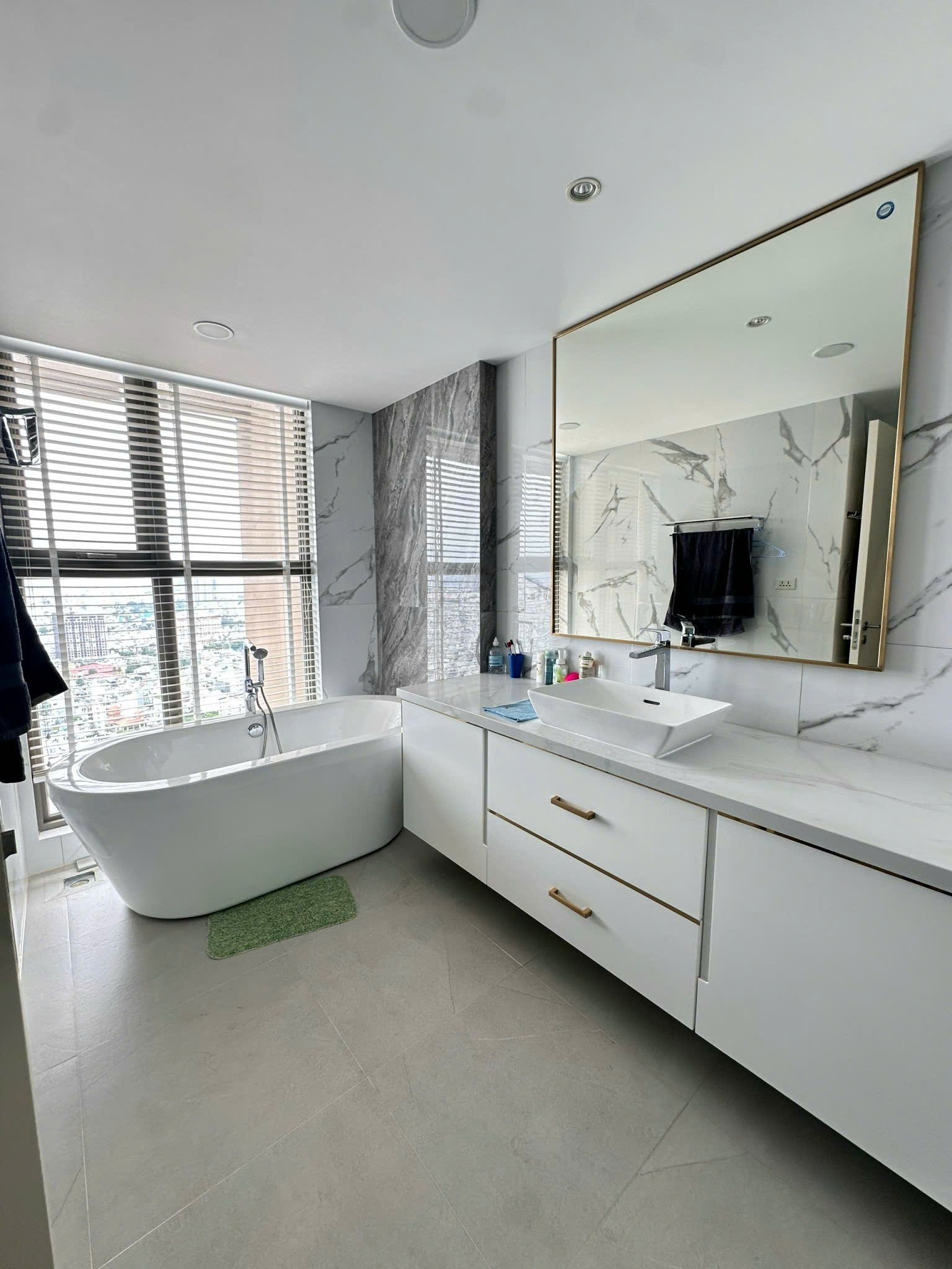 Cho thuê Căn hộ chung cư Quận 4, Hồ Chí Minh, Diện tích 350m², Giá 135 Triệu/tháng