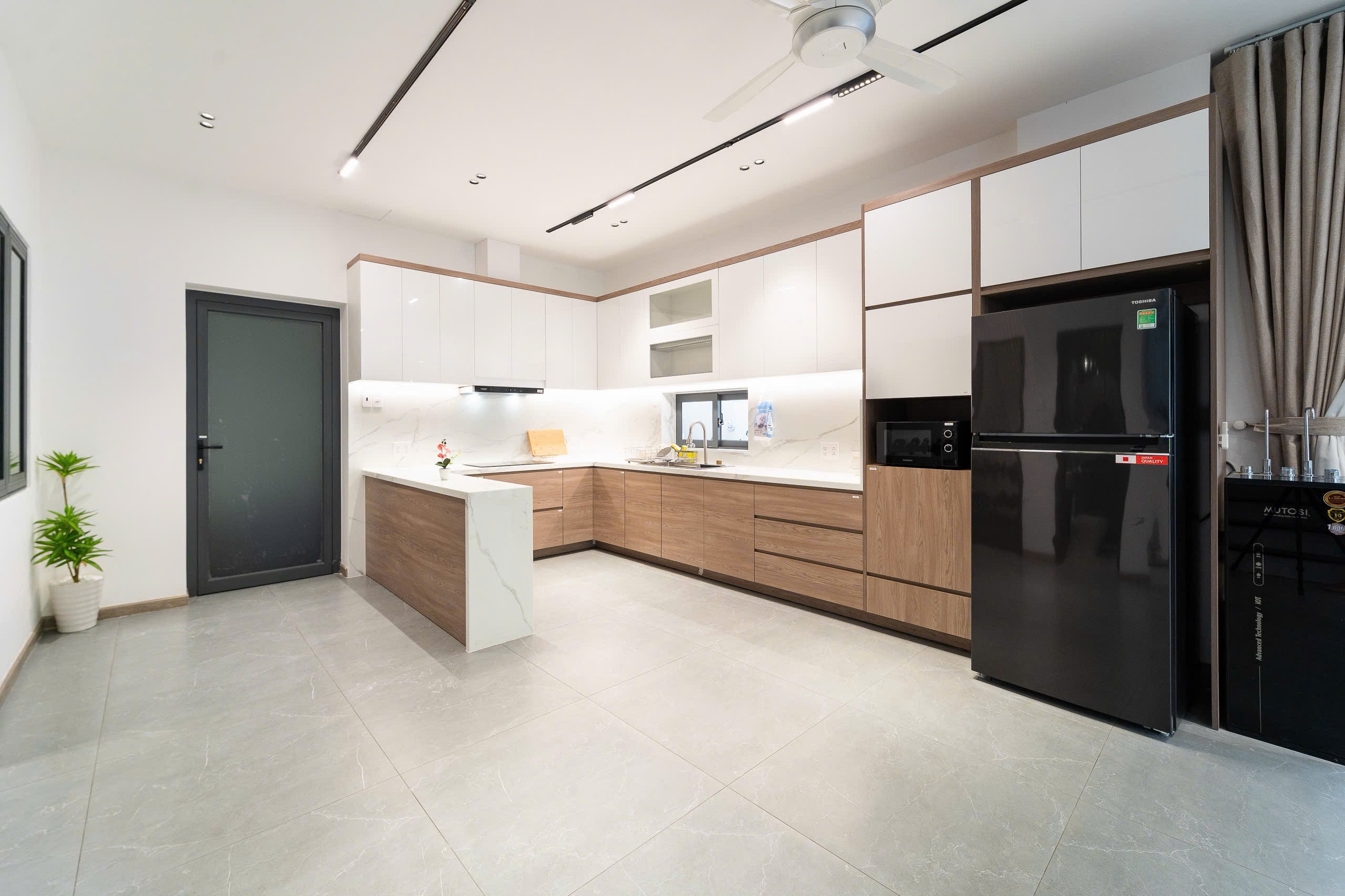 Cần bán Biệt thự Bình Chánh, Hồ Chí Minh, Diện tích 200m², Giá 40 Tỷ 3