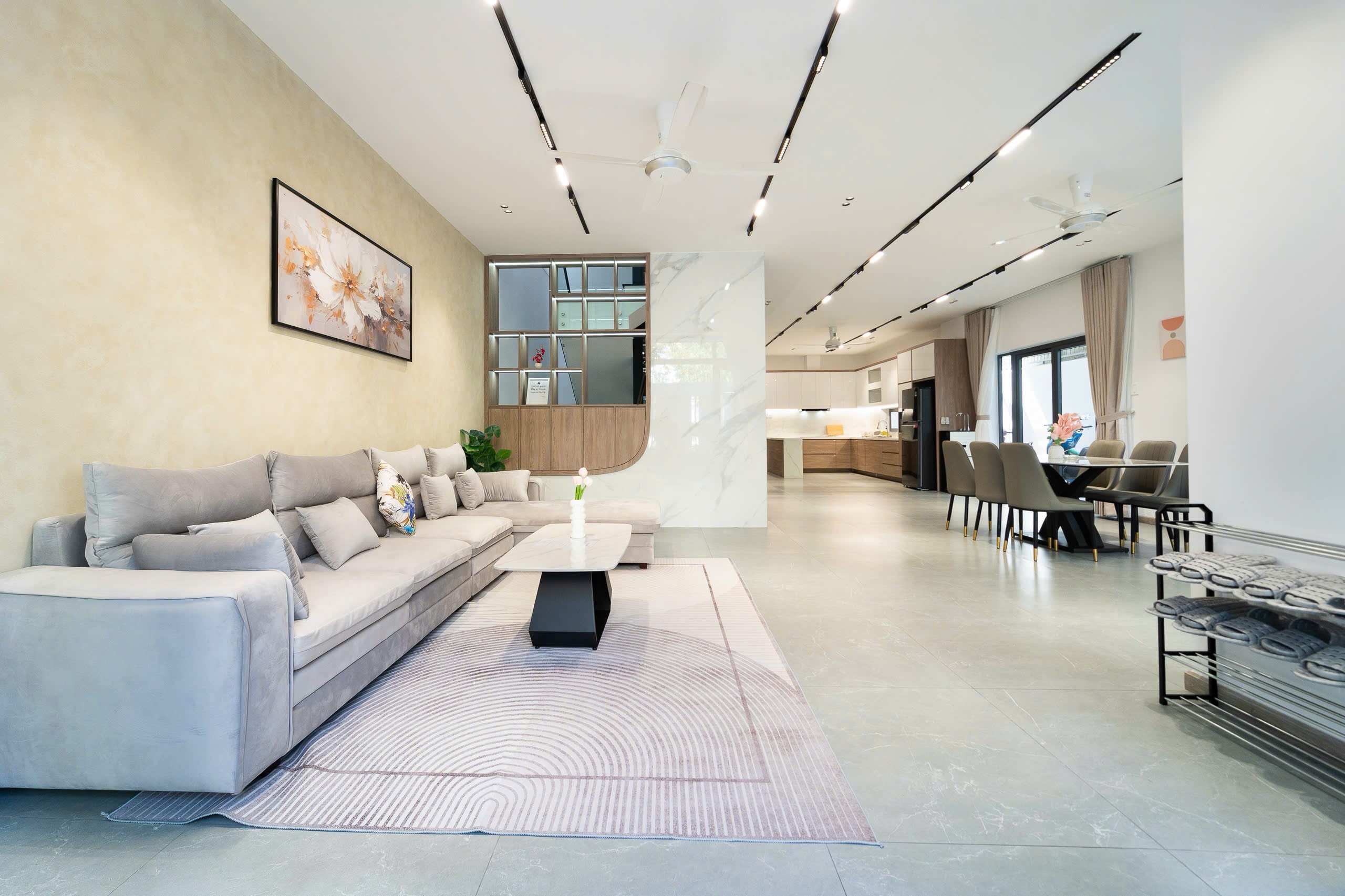 Cần bán Biệt thự Bình Chánh, Hồ Chí Minh, Diện tích 200m², Giá 40 Tỷ 2