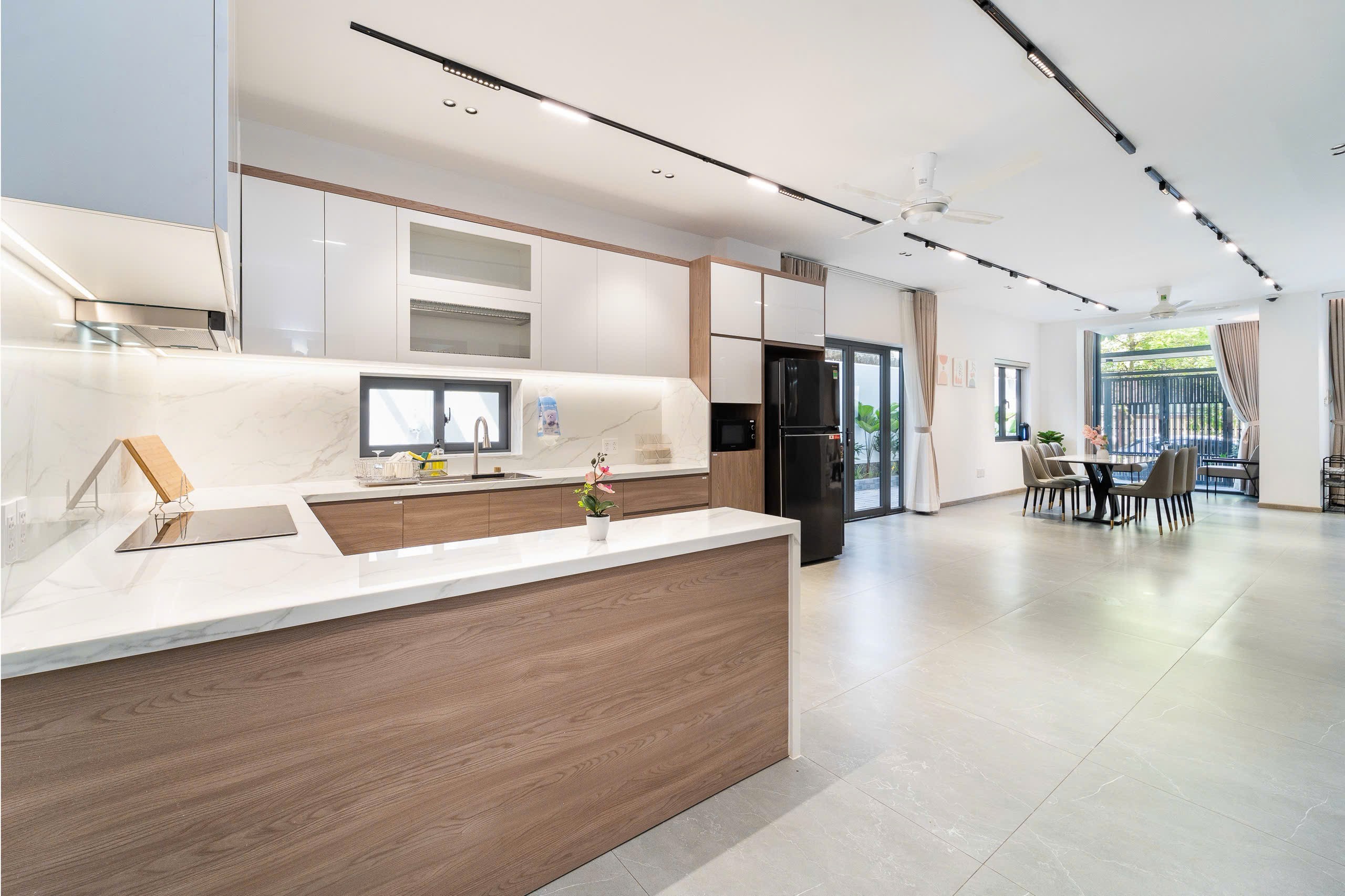 Cần bán Biệt thự Bình Chánh, Hồ Chí Minh, Diện tích 200m², Giá 40 Tỷ 7