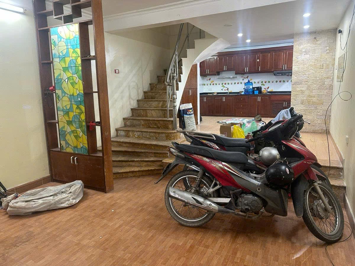 Cần bán Nhà mặt tiền đường Hoàng Cầu, Phường Ô Chợ Dừa, Diện tích 45m², Giá 21.8 Tỷ 3