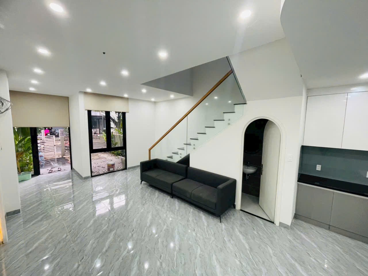 Cần bán Nhà mặt tiền Phường Cát Lái, Quận 2, Diện tích 85m², Giá 10.2 Tỷ 2