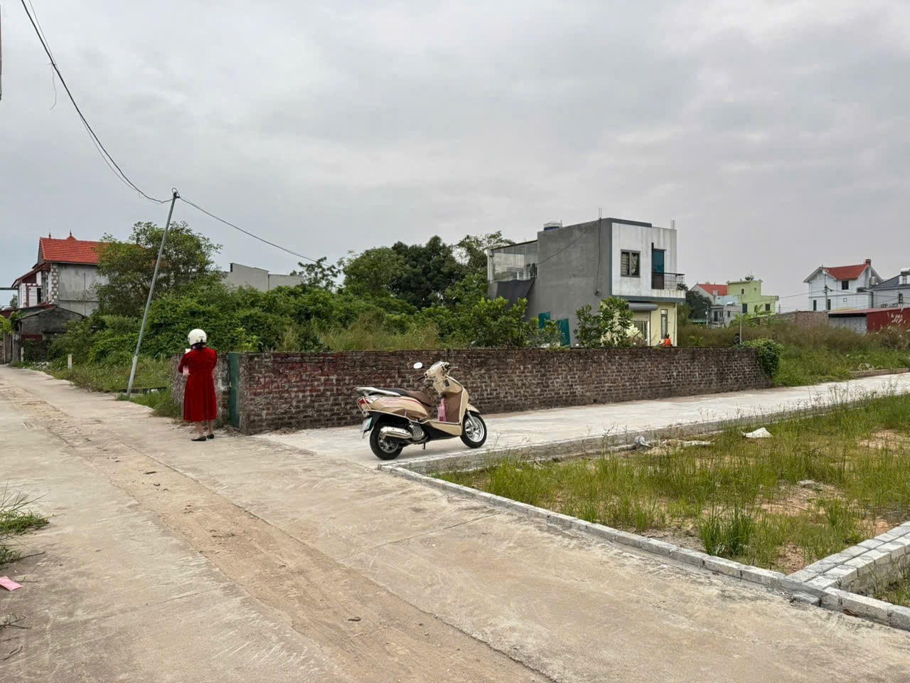 Bán đất thôn Ấp Tre, xã Quang Minh. Lô góc. Gần trường CD Y Dược và KCN Quang Minh