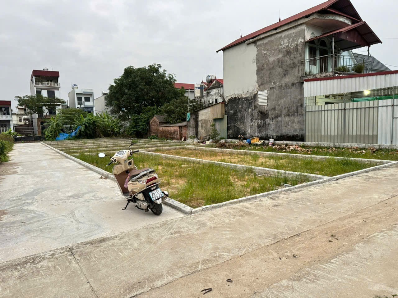 Bán đất thôn Ấp Tre, xã Quang Minh. Lô góc. Gần trường CD Y Dược và KCN Quang Minh 3