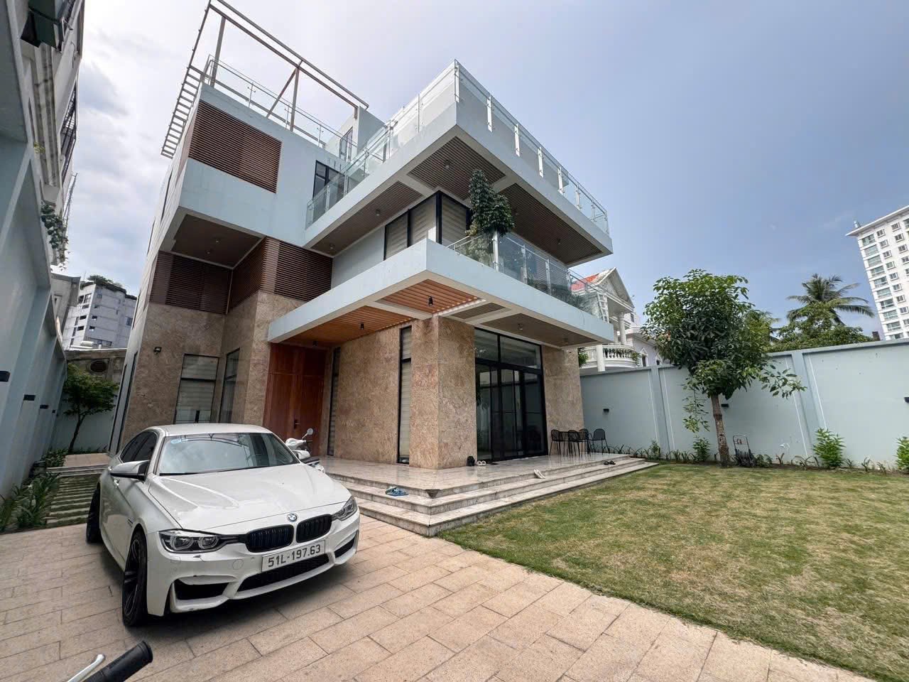Cho thuê Biệt thự Phường Thảo Điền, Quận 2, Diện tích 438m², Giá Thương lượng 5