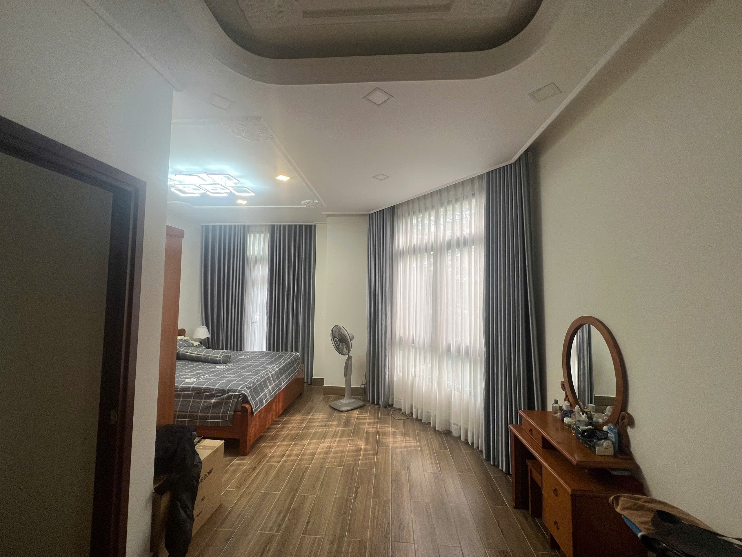 Cần bán Nhà mặt tiền Phường Phú Hữu, Quận 9, Diện tích 109m², Giá 17.8 Tỷ 10