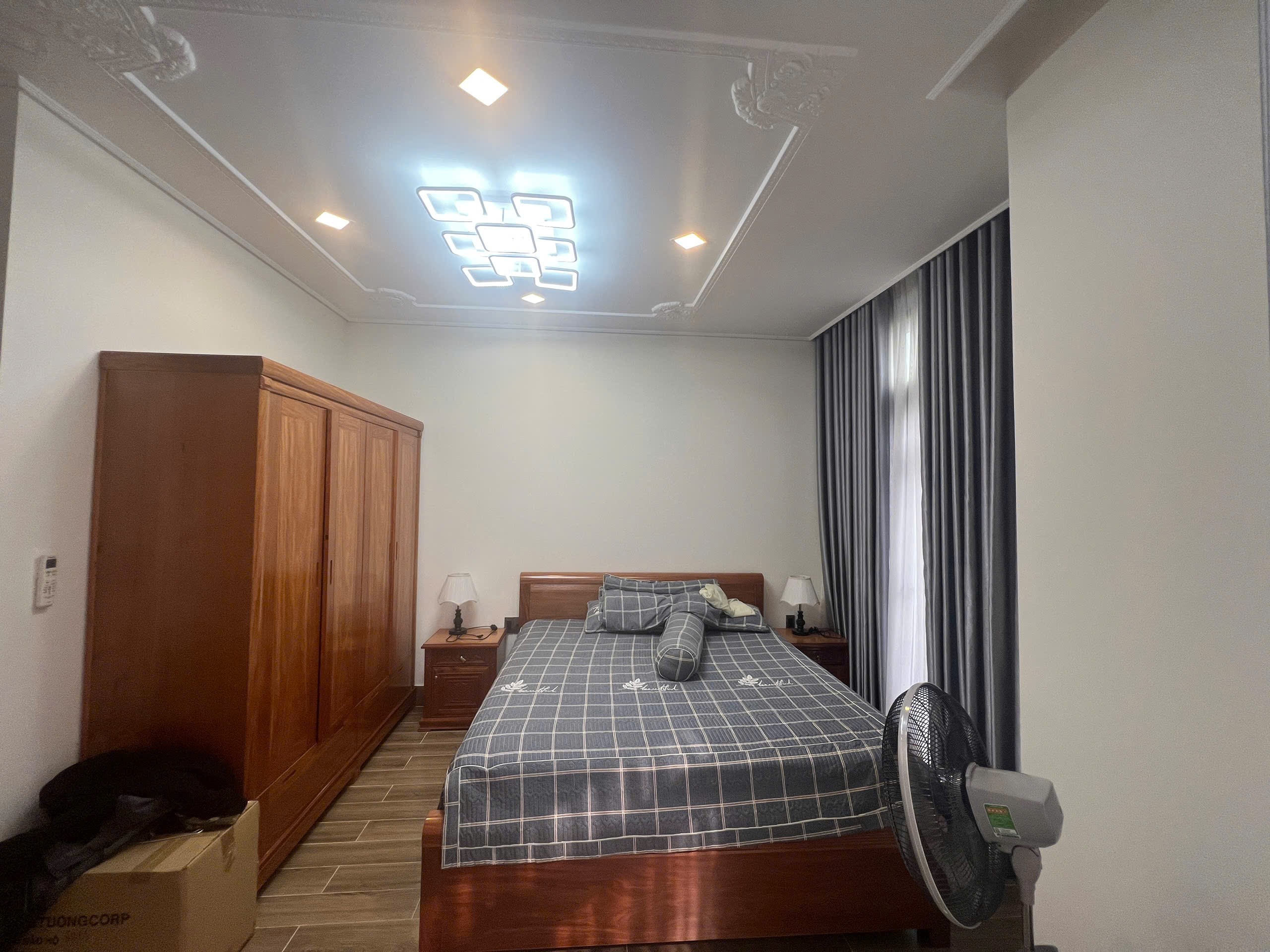 Cần bán Nhà mặt tiền Phường Phú Hữu, Quận 9, Diện tích 109m², Giá 17.8 Tỷ 8