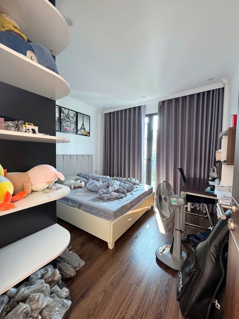 Cần bán 36,8m2 nhà 4 tầng từ tầng 2 xây 40m2/sàn, nhà mặt ngõ 80 Hoa Lâm - Ngay chợ Kinh Doanh 4