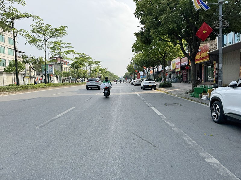 CƠ HỘI HIẾM! Đất Mặt Phố Ngô Gia Tự 68,7m2, 2 Mặt Tiền (Trước - Sau), An Toàn PCCC, KD/VP
