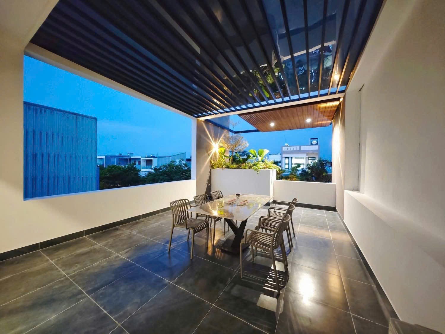 BÁN  NHÀ 3 TẦNG HIỆN ĐẠI -FULL NỘI THẤT ĐƯỜNG NGUYỄN SẮC KIM ,HOÀ XUÂN, ĐÀ NẴNG 2