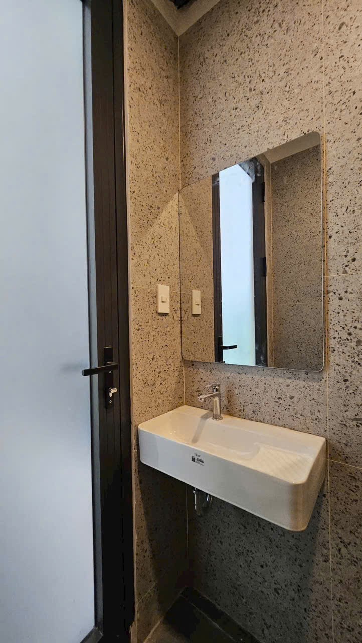 Cho thuê Nhà mặt tiền Phường An Phú, Quận 2, Diện tích 200m², Giá 125 Triệu/tháng 2