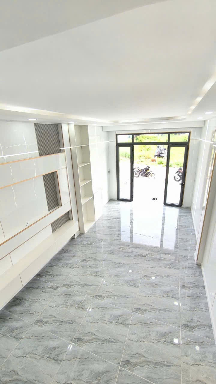 NHÀ 3 TẦNG HIỆN ĐẠI MỚI XÂY TẠI BÌNH CHÁNH - CHỈ 2,7 TỶ 2