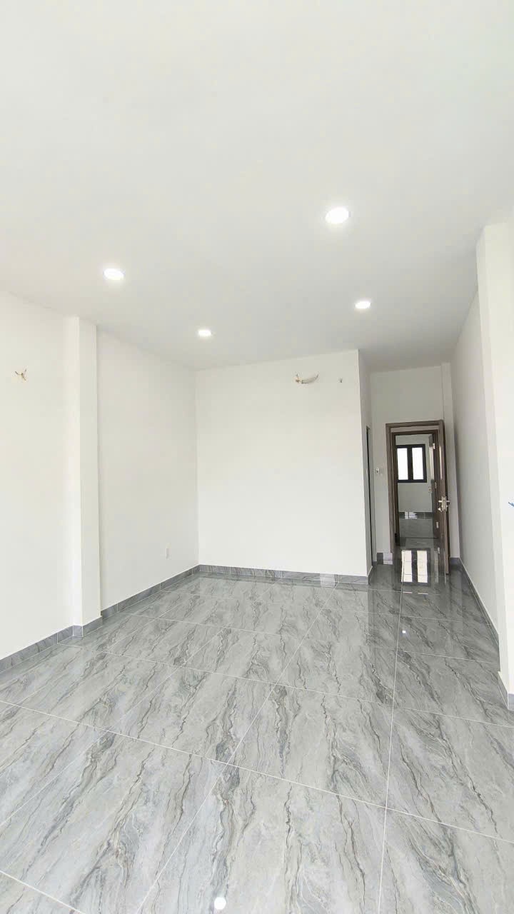 NHÀ 3 TẦNG HIỆN ĐẠI MỚI XÂY TẠI BÌNH CHÁNH - CHỈ 2,7 TỶ 4