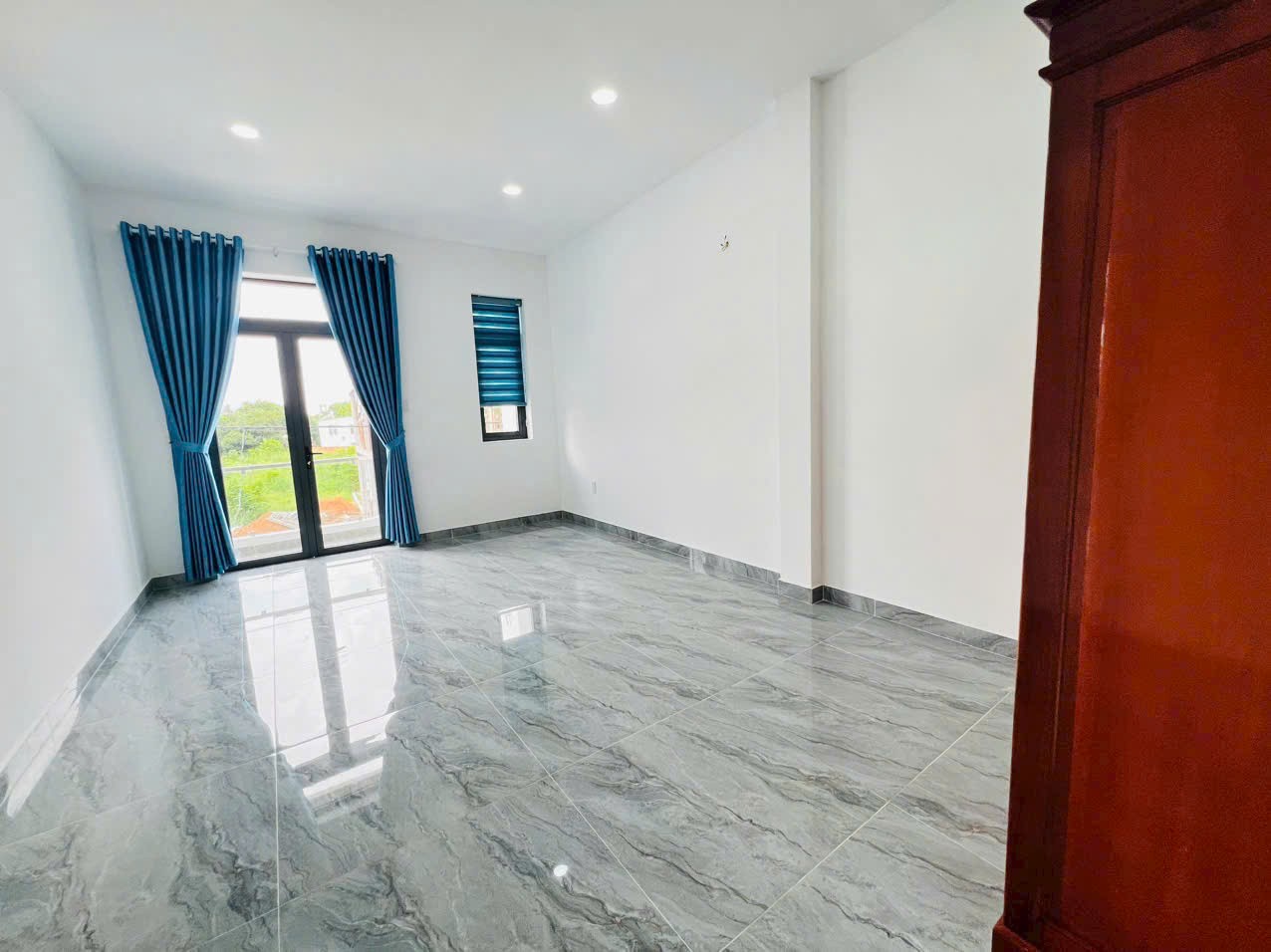NHÀ 3 TẦNG HIỆN ĐẠI MỚI XÂY TẠI BÌNH CHÁNH - CHỈ 2,7 TỶ 5