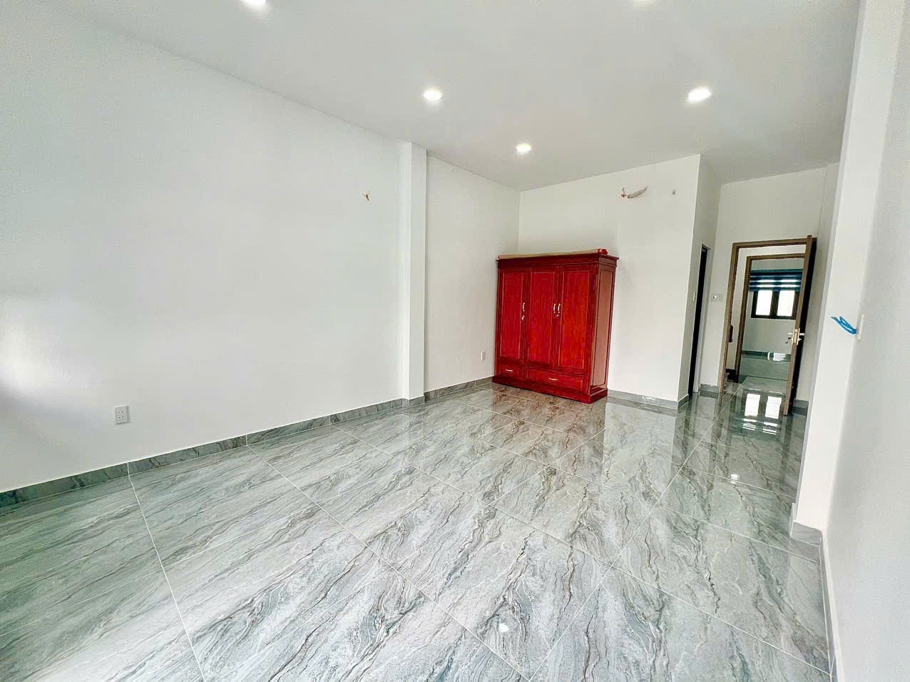 NHÀ 3 TẦNG HIỆN ĐẠI MỚI XÂY TẠI BÌNH CHÁNH - CHỈ 2,7 TỶ 6