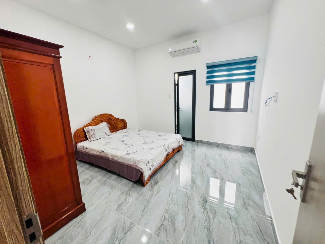 NHÀ 3 TẦNG HIỆN ĐẠI MỚI XÂY TẠI BÌNH CHÁNH - CHỈ 2,7 TỶ 7