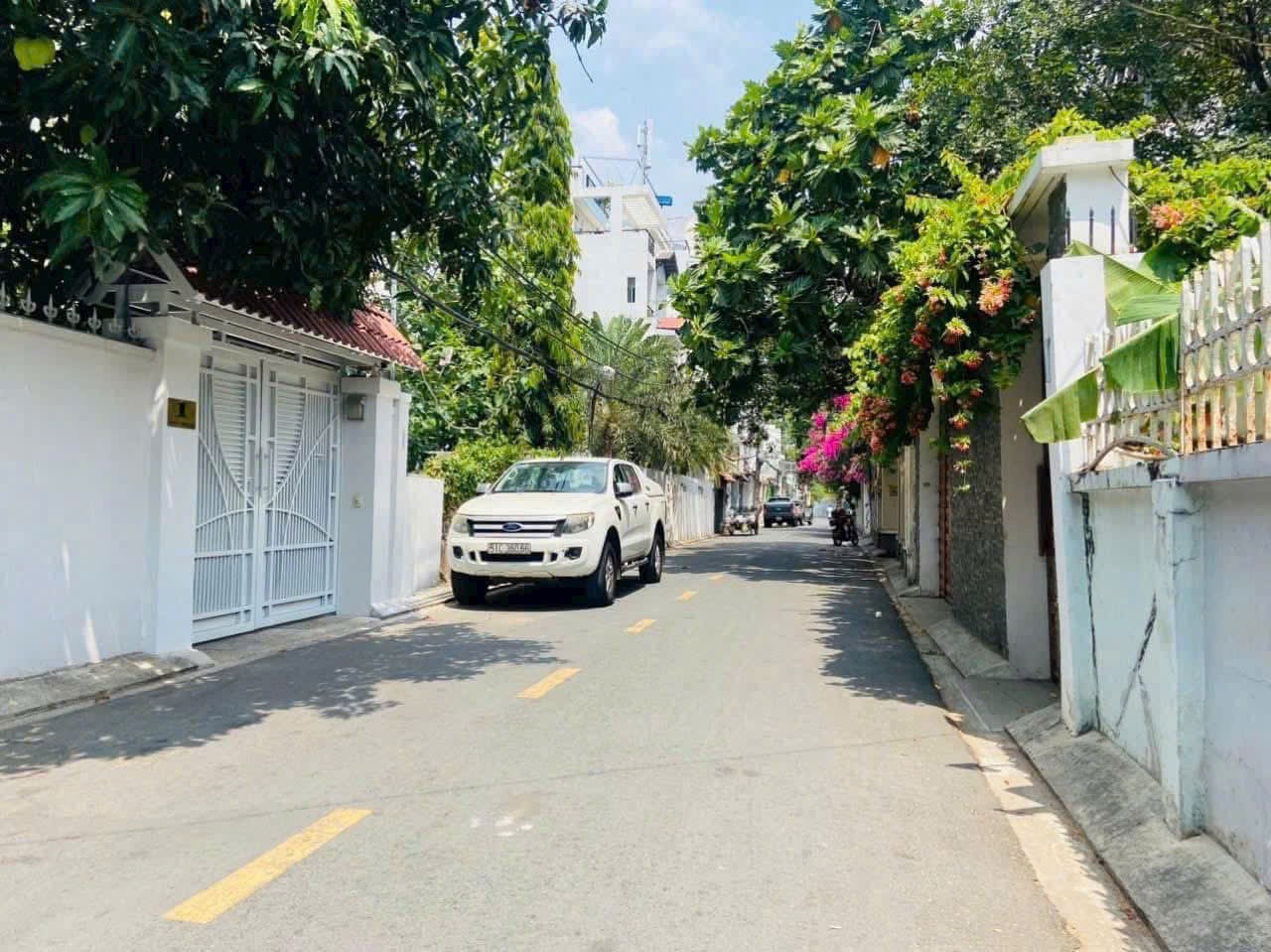 Cần bán Đất Phường Thảo Điền, Quận 2, Diện tích 200m², Giá 235 Triệu/m²