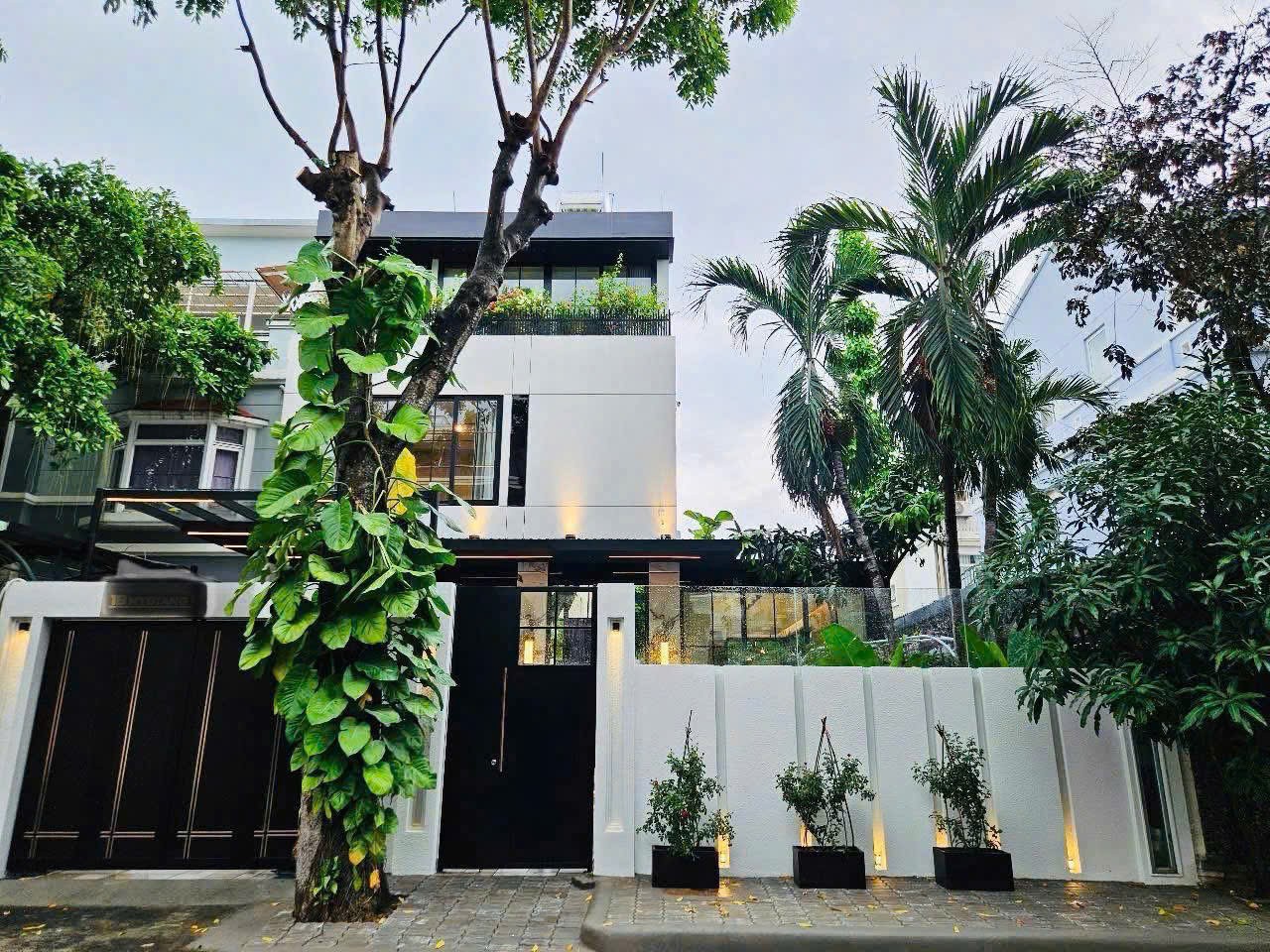 Cần bán Biệt thự Phường Phú Mỹ, Quận 7, Diện tích 211m², Giá Thương lượng 2