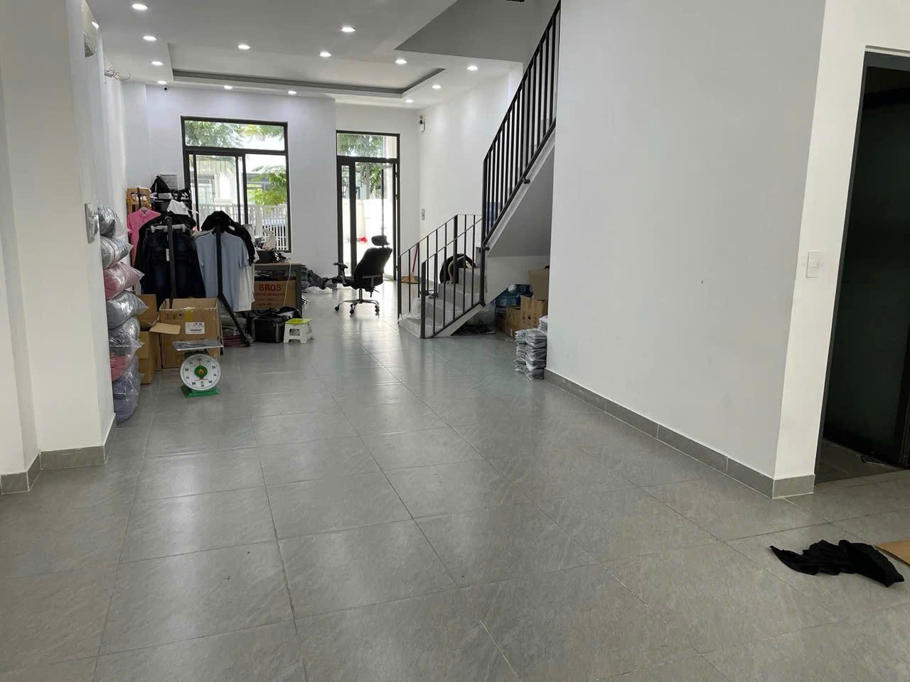 Cho thuê Nhà mặt tiền Phường An Phú, Quận 2, Diện tích 100m², Giá 28 Triệu/tháng