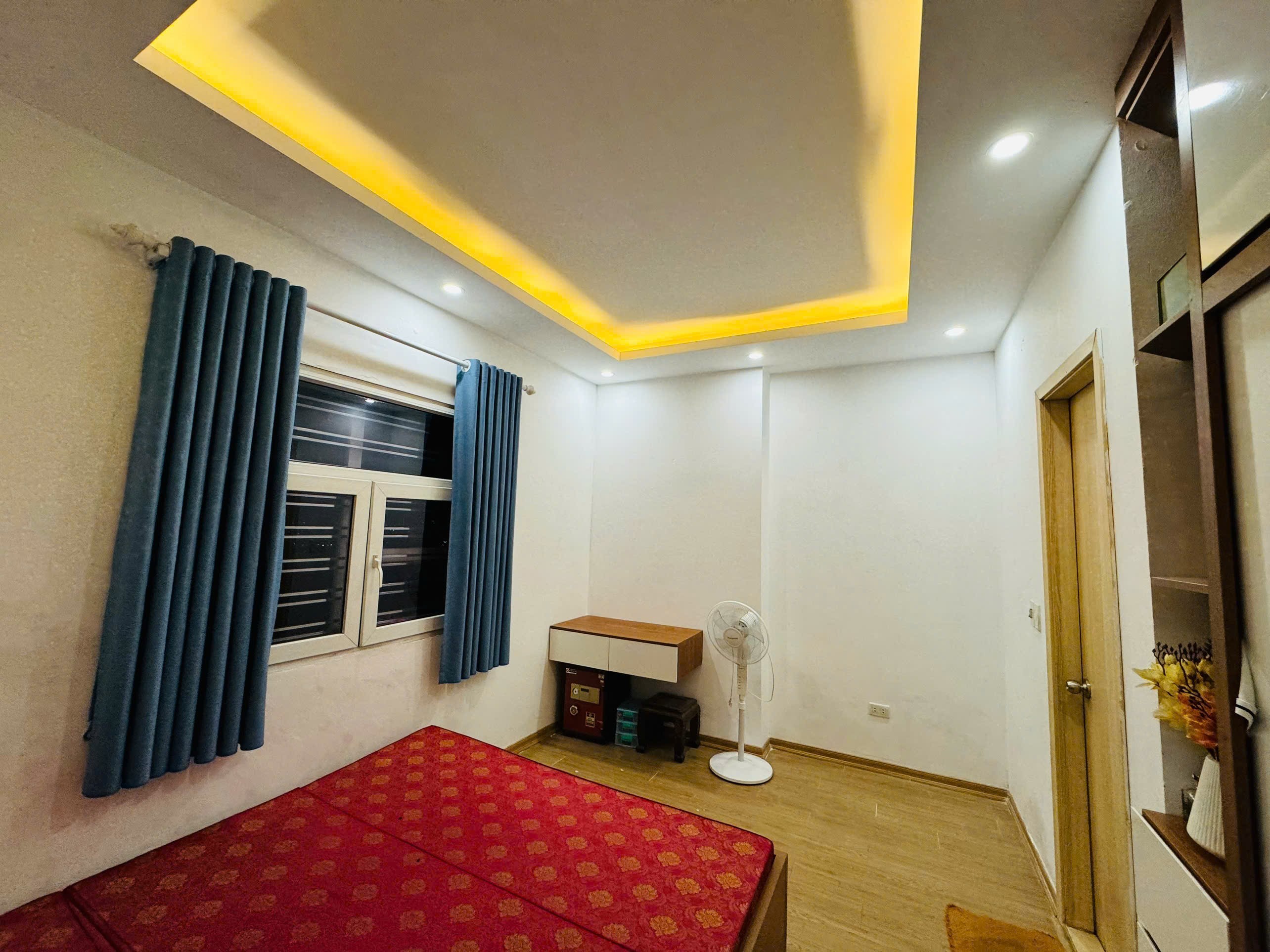 Chính chủ cần bán gấp căn góc 80m2, tầng đẹp khu 6 toà mới chung cư Thanh Hà. 6