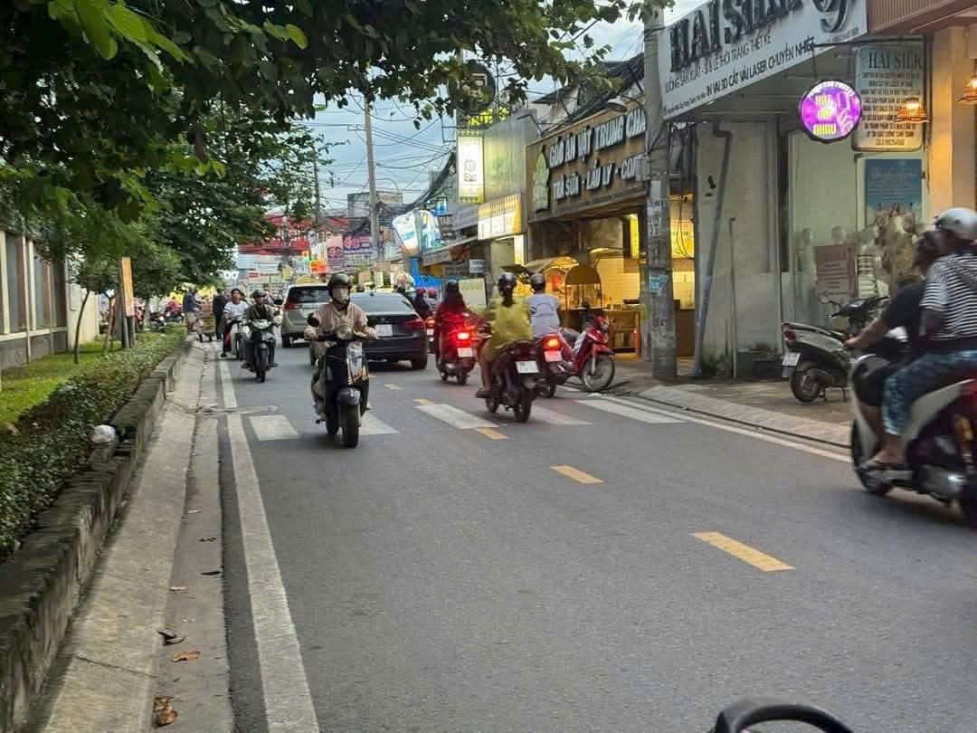 BÁN NHÀ MBKD (7.4x28) MẶT TIỀN NGUYỄN HỮU CẦU, TRUNG CHÁNH, HÓC MÔN 4