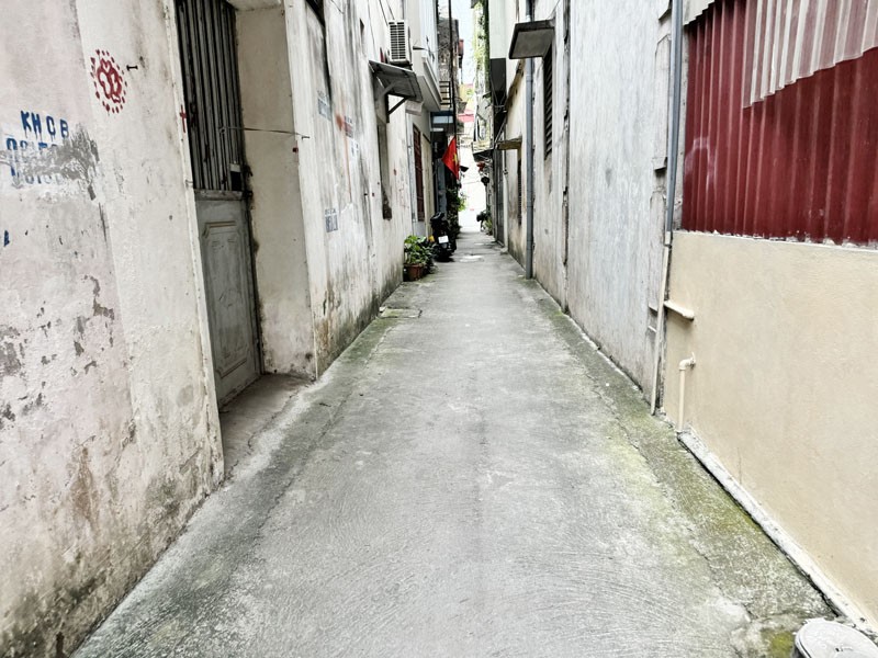 Cần bán 49,2m2 đất vuông đẹp trong ngõ 76 Hoa Lâm. Cách 10m ra đường thông ô tô 3