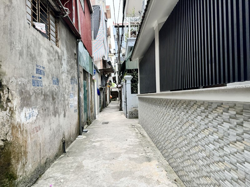 Cần bán 49,2m2 đất vuông đẹp trong ngõ 76 Hoa Lâm. Cách 10m ra đường thông ô tô 4