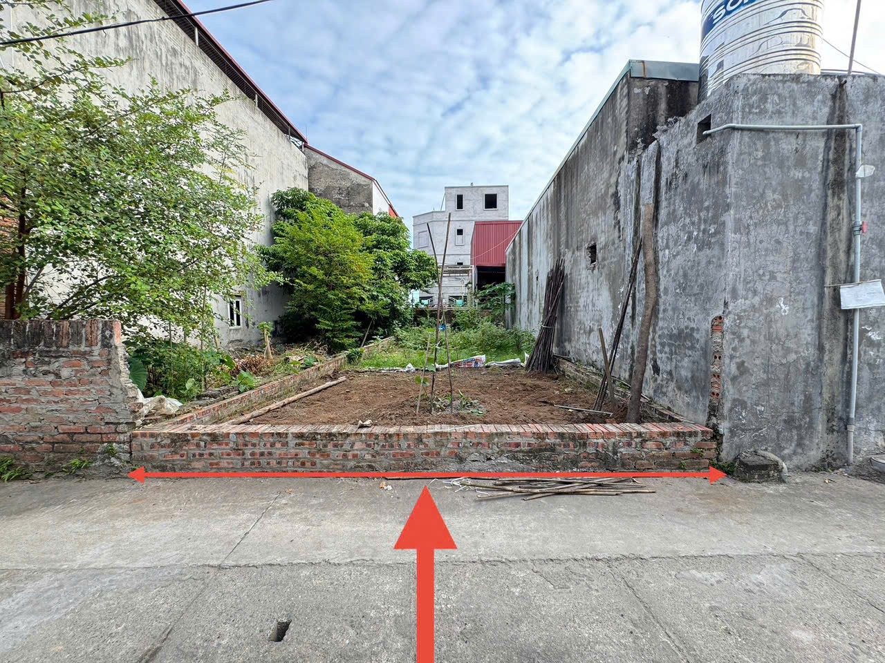 Bán đất thôn Ấp Tre (Tổ 9 cũ), xã Quang Minh. Đường thông, ô tô đỗ. Vị trí gần KCN cực đẹp