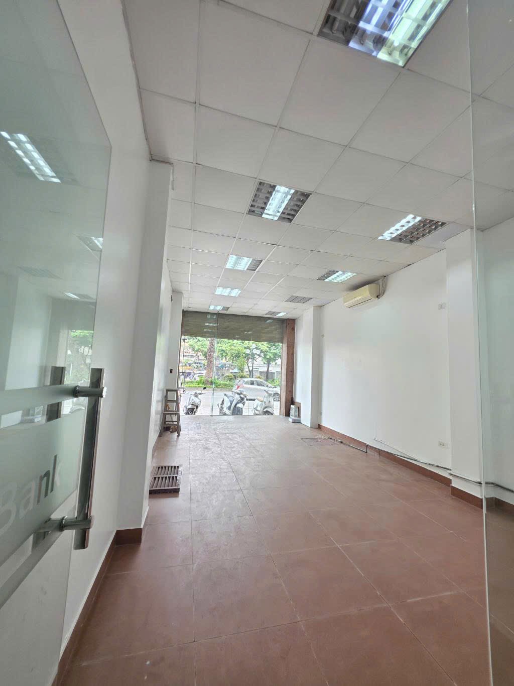 CỰC PHẨM  BA ĐÌNH - TÒA NHÀ 10 TẦNG - 2 MẶT THOÁNG - SỔ VUÔNG NỞ HẬU. 4