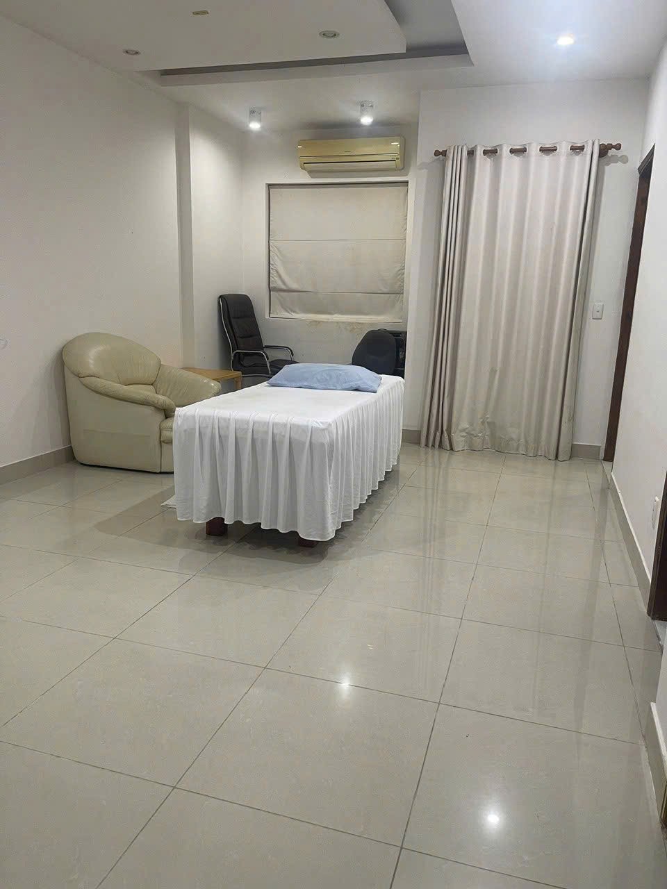 Cần bán Nhà mặt tiền Phường Tân Phong, Quận 7, Diện tích 118m², Giá 27 Tỷ 4