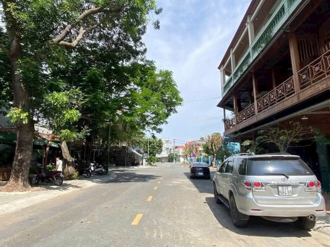 Cần bán Đất Dĩ An, Bình Dương, Diện tích 135m², Giá 8 Tỷ