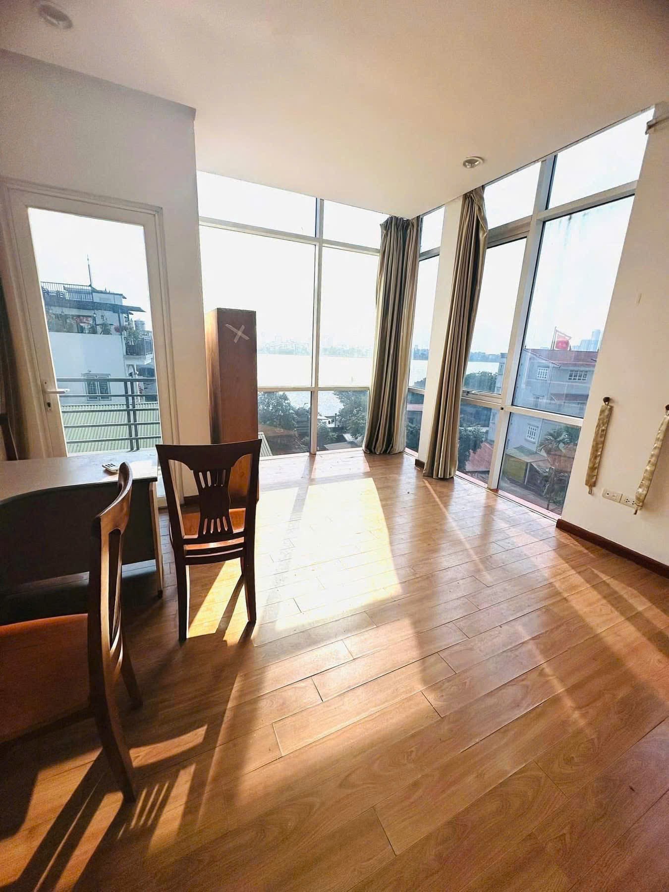 Nhà Quảng Khánh 60M2 6 Tầng MT 5.6M 36.5 Tỷ Lô Góc 3 Mặt Thoáng View Hồ Tây 2