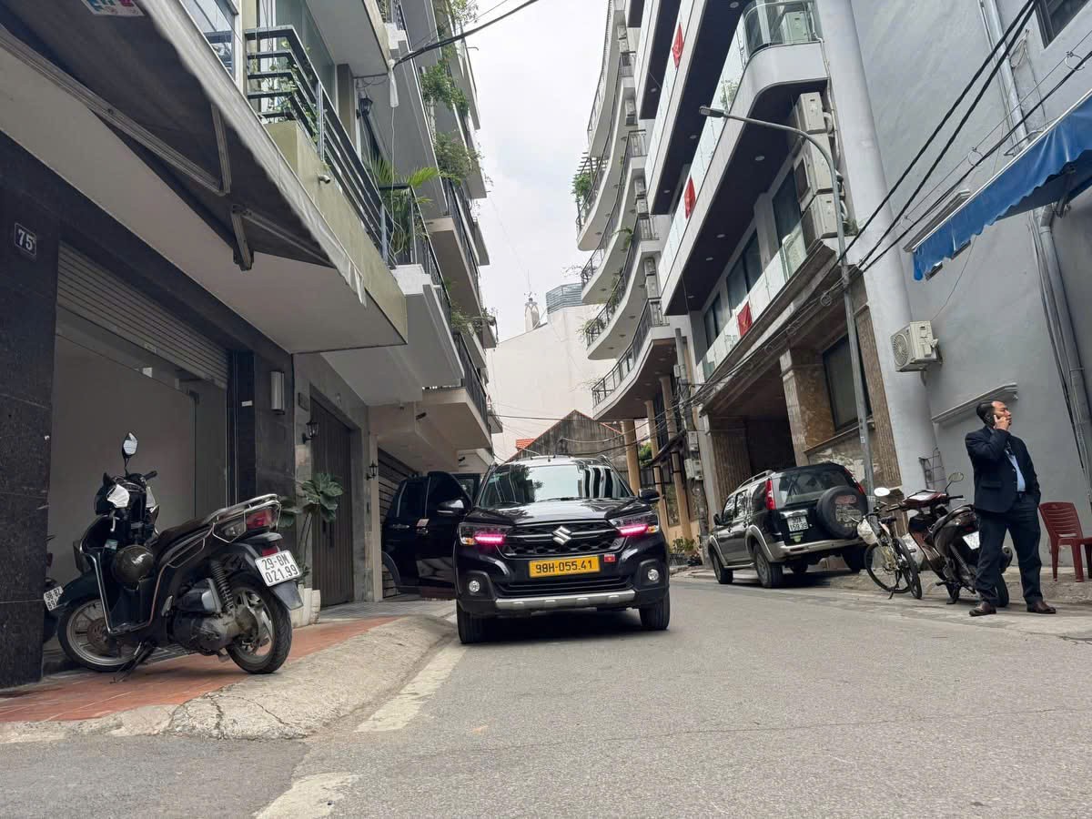 Nhà Quảng Khánh 60M2 6 Tầng MT 5.6M 36.5 Tỷ Lô Góc 3 Mặt Thoáng View Hồ Tây 3