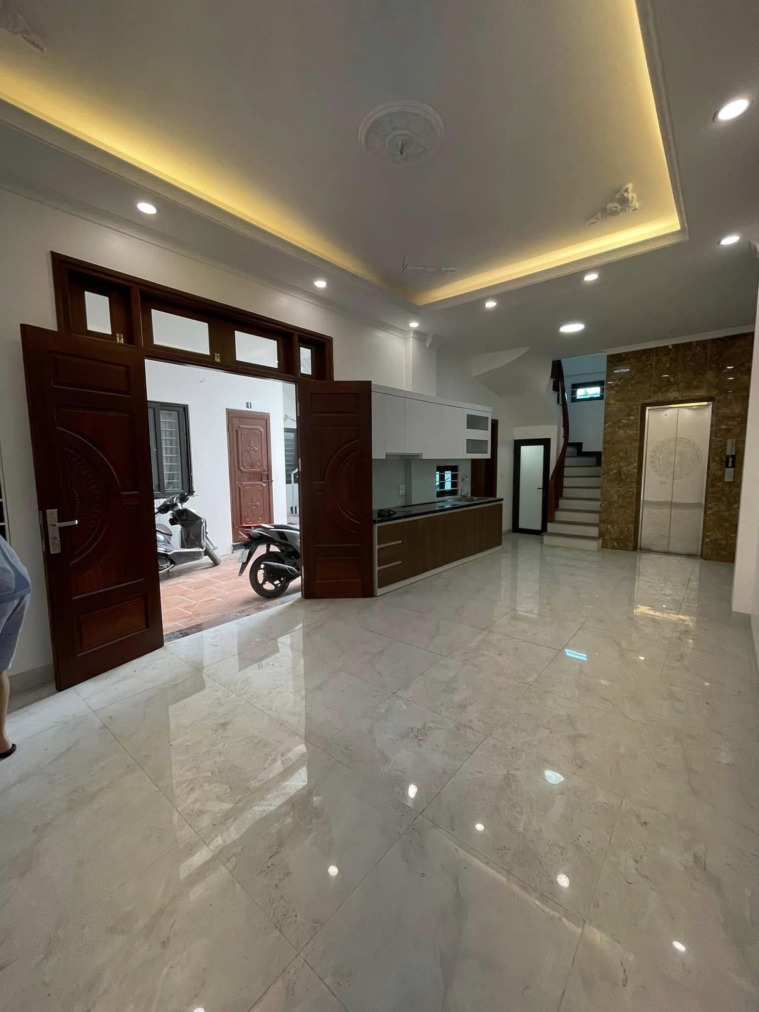 BÁN NHÀ PHÚ THƯỢNG, TÂY HỒ, CẠNH CIPUCHA, 6 TẦNG THANG MÁY, DT 43M2* MT 5M* GIÁ 8.9  TỶ 8