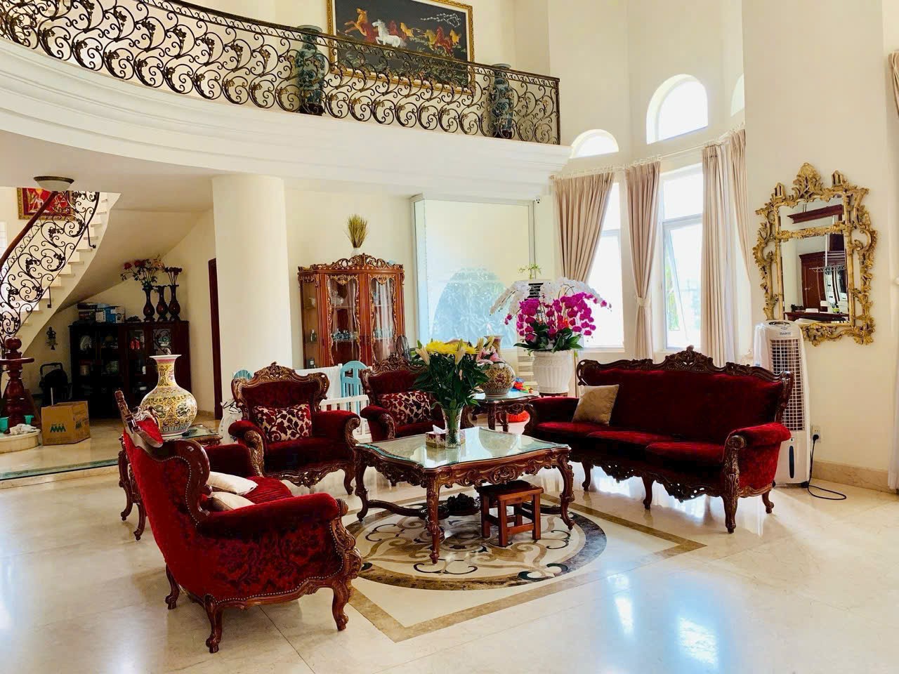 Cho thuê Biệt thự Phường Phước Long A, Quận 9, Diện tích 320m², Giá Thương lượng 2