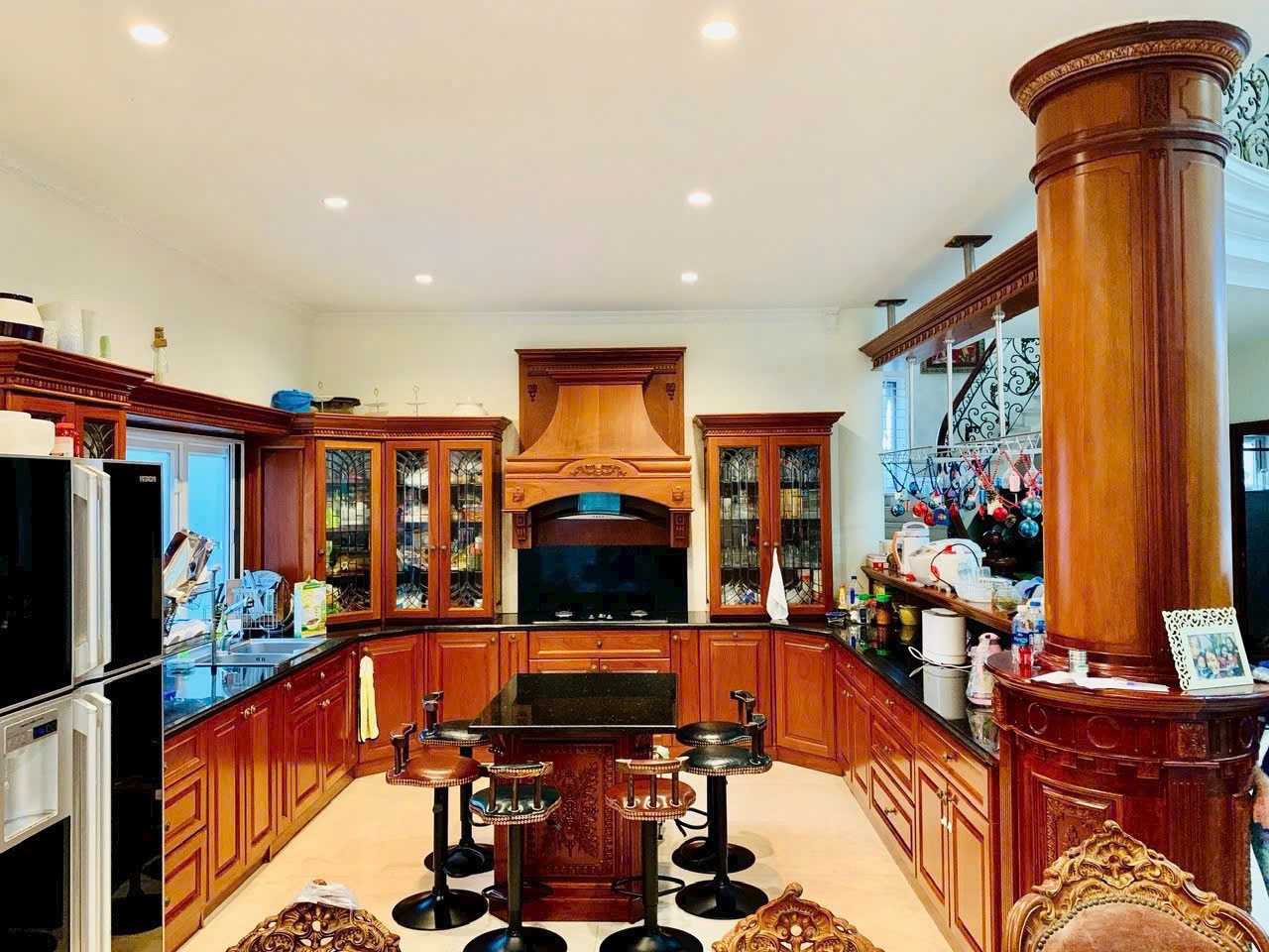 Cho thuê Biệt thự Phường Phước Long A, Quận 9, Diện tích 320m², Giá Thương lượng 4