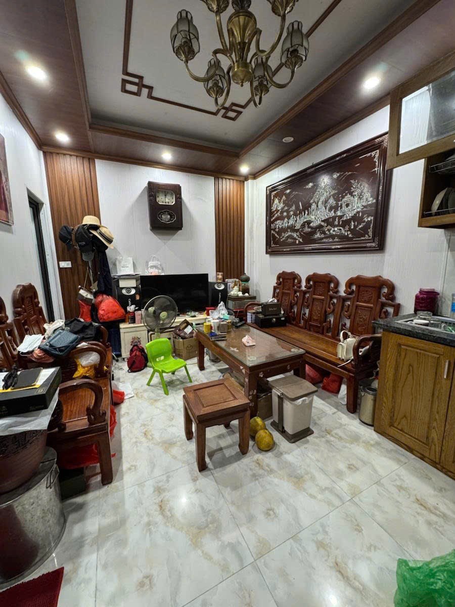 Nhà Lý Thường Kiệt 4 Tầng 11 Tỷ Ngõ  4M , Sát ÔTÔ Tránh Đỗ Sạch sẽ thoáng đẹp gần phố