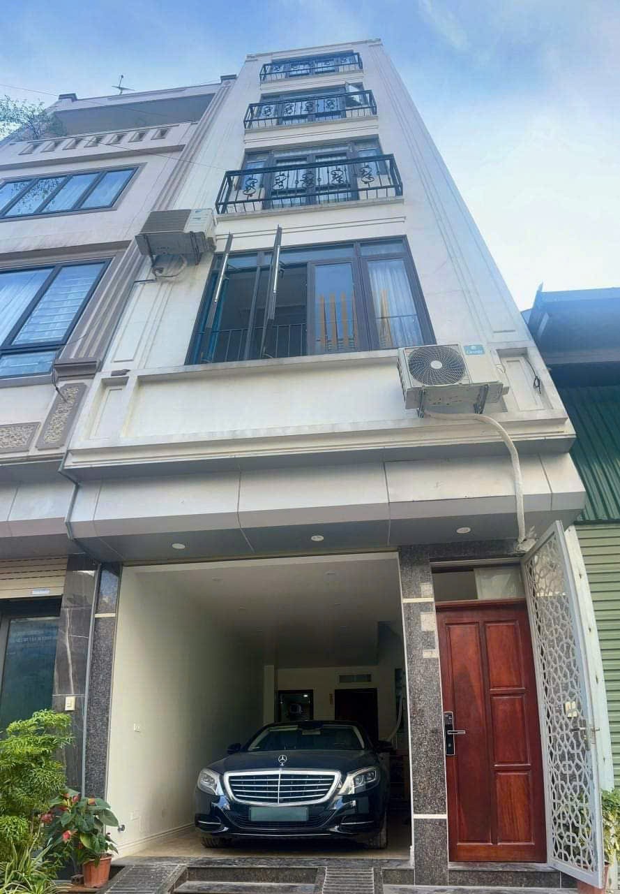 GIẾNG SEN LA KHÊ, PHÂN LÔ OTO VÀO NHÀ, KINH DOANH TỐT, VỈA HÈ ĐÁ BÓNG, VIEW CÔNG VIÊN,