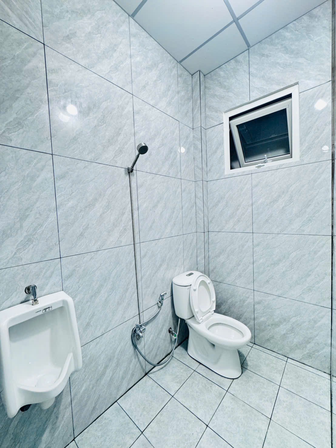 Cần bán Nhà mặt tiền Quận 9, Hồ Chí Minh, Diện tích 92m², Giá 9.8 Tỷ 5