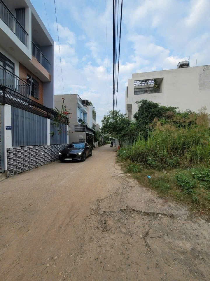 Cần bán Đất Phường Tăng Nhơn Phú A, Quận 9, Diện tích 2200m², Giá 36 Tỷ