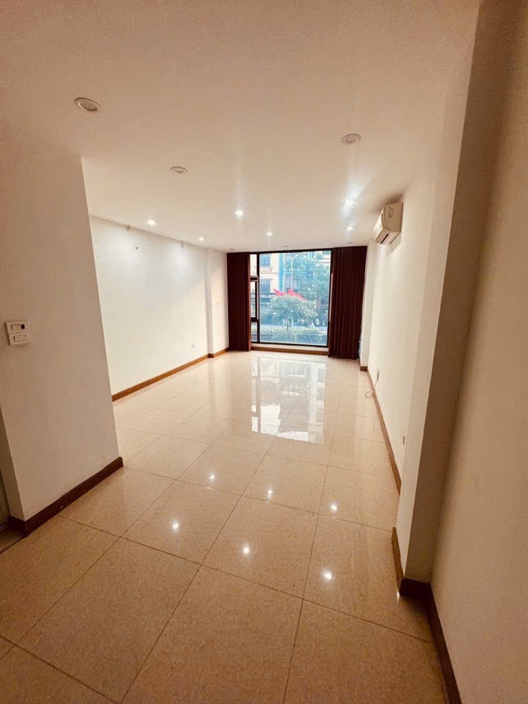 Nghi Tàm Lô Góc - 7 tầng Thang Máy - Kinh Doanh - Ôtô tránh - nhỉnh 19 tỷ.