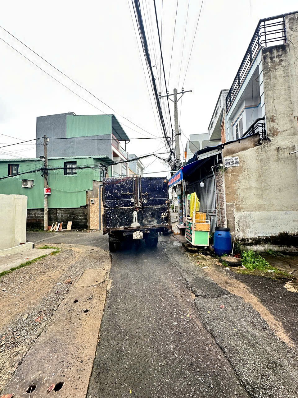 NHÀ NGON TRONG PHÂN KHÚC NHA. Nhà đẹp 2 tầng – HẺM XE TẢI LUÔN – an ninh Diện tích 6x10m vuông 2