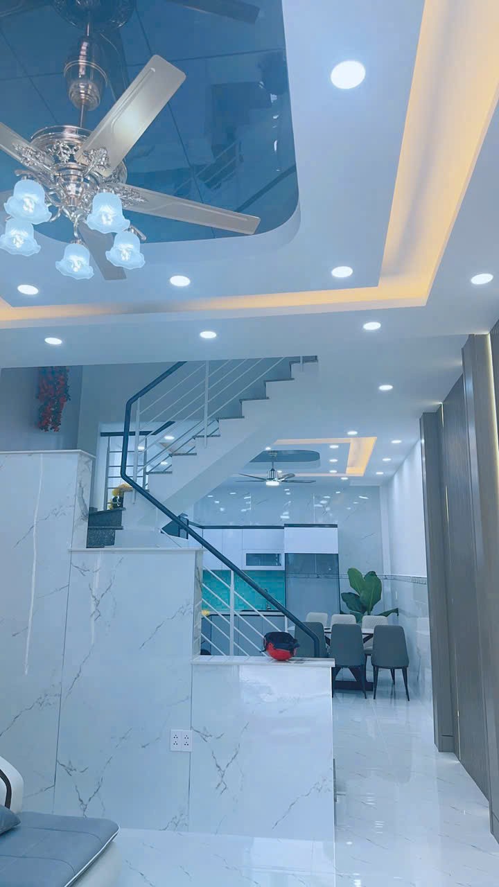 Nhà hẻm đường số 4, Bình Hưng Hòa B dt 50m2 2 lầu 3pn 3wc giá 5,25 tỷ